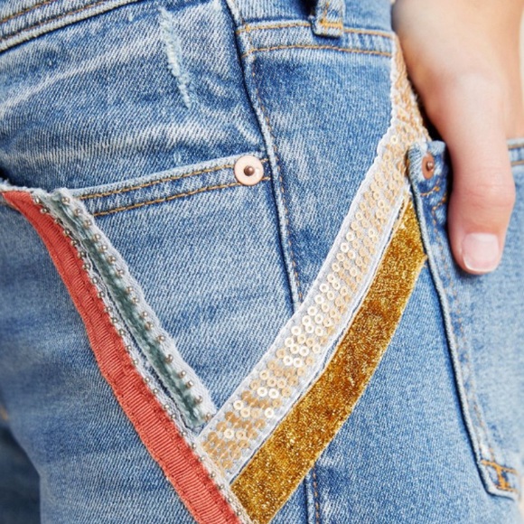 NEW Anthropologie Pilcro Slim Boyfriend Straight Leg Embellished Denim Jeans 25 - Picture 3 of 12